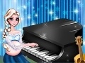 Spel Pregnant Elsa Piano Performance